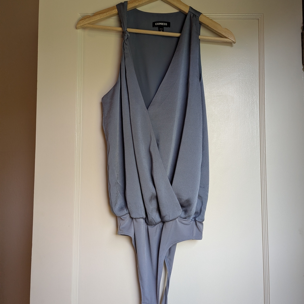 Express silky sleeveless bodysuit | 100% poly | asymmetrical Size XS